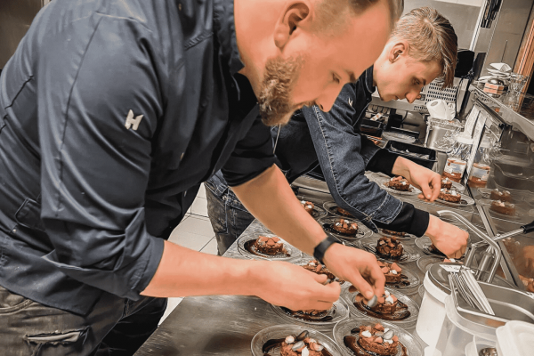 Chefs van het team van Dinner by Daan